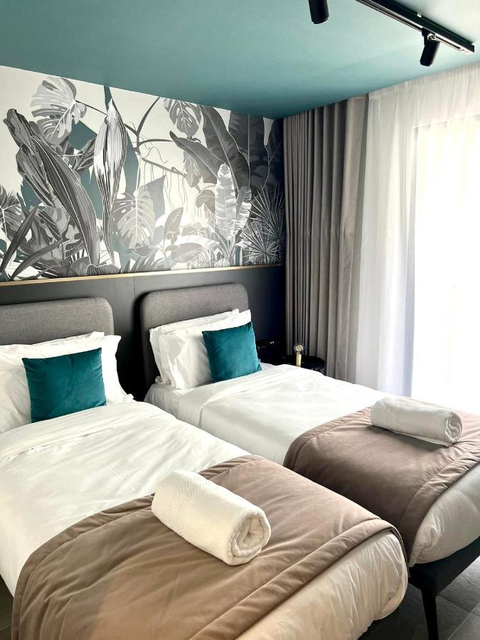 Eleven By Warren Collection * Sliema