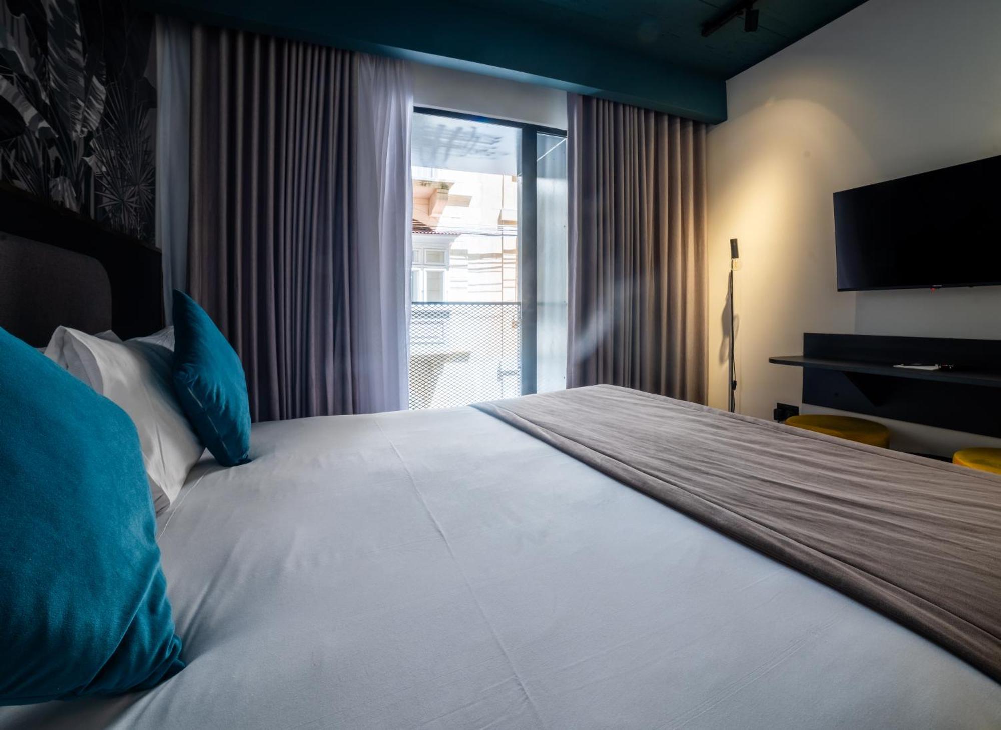 Eleven By Warren Collection * Sliema